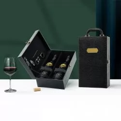 Kit Vinho 4 Peças Personalizado Para dar de brinde