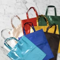 Sacola TNT Metalizado Brilhante Personalizada Para dar de brinde